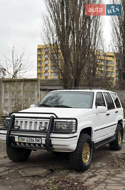 Внедорожник / Кроссовер Jeep Grand Cherokee 1995 в Ровно