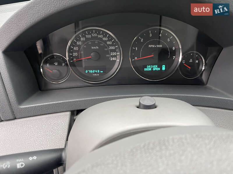 Внедорожник / Кроссовер Jeep Grand Cherokee 2005 в Луцке фото 7 Внедорожник / Кроссовер Jeep Grand Cherokee 2005 в Луцке