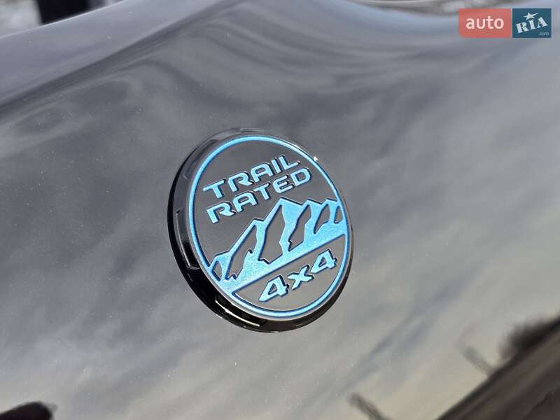 Внедорожник / Кроссовер Jeep Grand Cherokee 2022 в Киеве