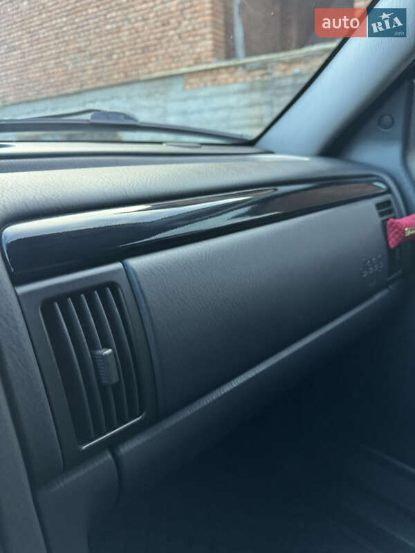 Позашляховик / Кросовер Jeep Grand Cherokee 2004 в Мукачевому фото 32 Позашляховик / Кросовер Jeep Grand Cherokee 2004 в Мукачевому