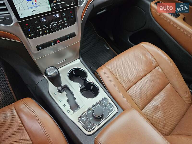 Внедорожник / Кроссовер Jeep Grand Cherokee 2012 в Киеве