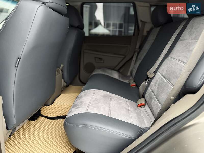 Внедорожник / Кроссовер Jeep Grand Cherokee 2005 в Киеве