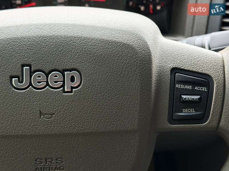 Внедорожник / Кроссовер Jeep Grand Cherokee 2005 в Киеве