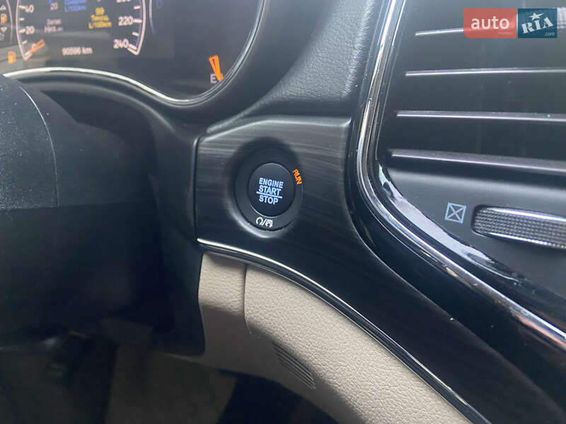 Позашляховик / Кросовер Jeep Grand Cherokee 2019 в Львові фото 48 Позашляховик / Кросовер Jeep Grand Cherokee 2019 в Львові