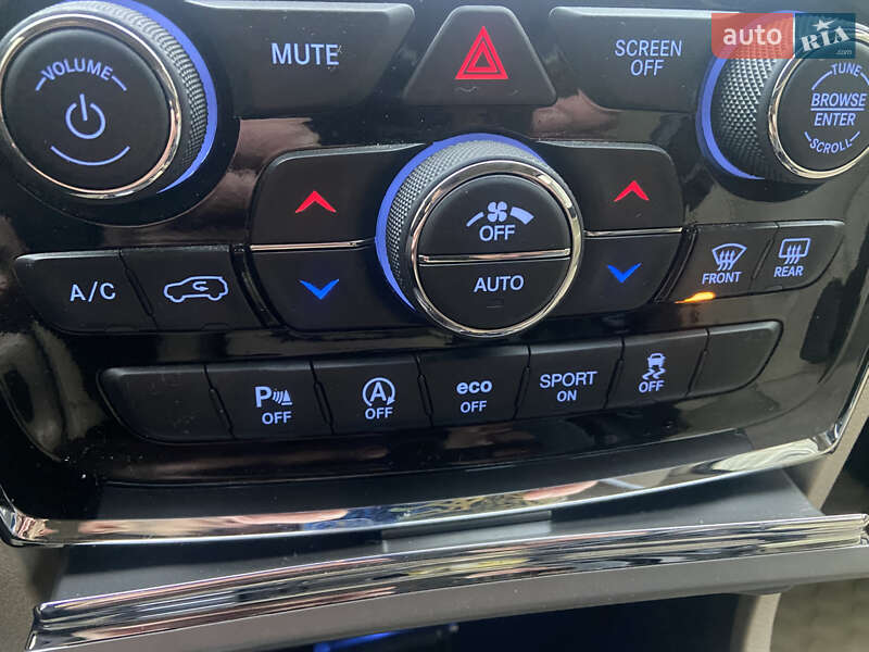 Позашляховик / Кросовер Jeep Grand Cherokee 2019 в Львові фото 47 Позашляховик / Кросовер Jeep Grand Cherokee 2019 в Львові