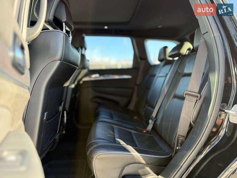 Внедорожник / Кроссовер Jeep Grand Cherokee 2019 в Киеве