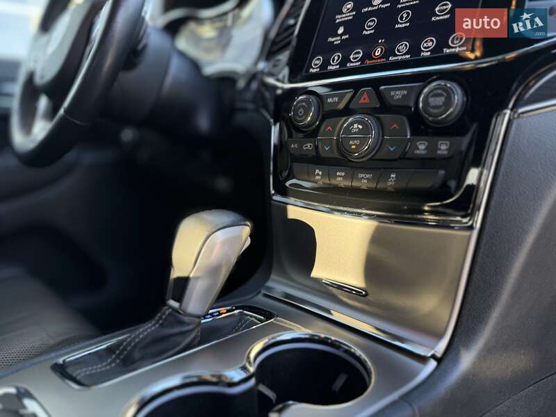 Внедорожник / Кроссовер Jeep Grand Cherokee 2019 в Киеве