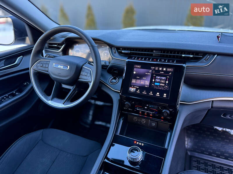 Внедорожник / Кроссовер Jeep Grand Cherokee 2023 в Львове