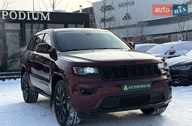 Позашляховик / Кросовер Jeep Grand Cherokee 2017 в Києві