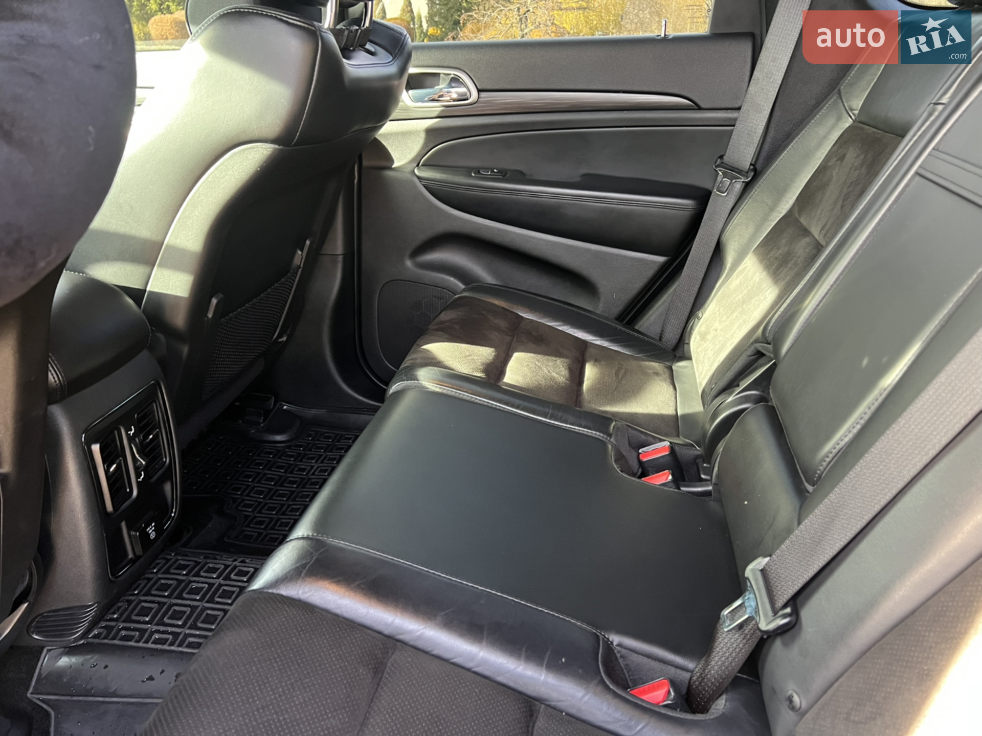 2018 Jeep Grand Cherokee - мініатюра 18