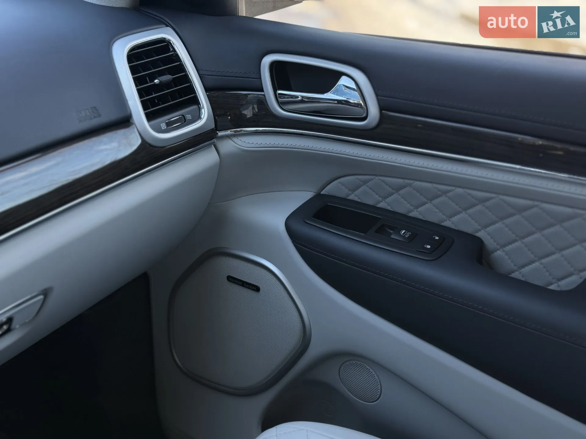2020 Jeep Grand Cherokee - мініатюра 57