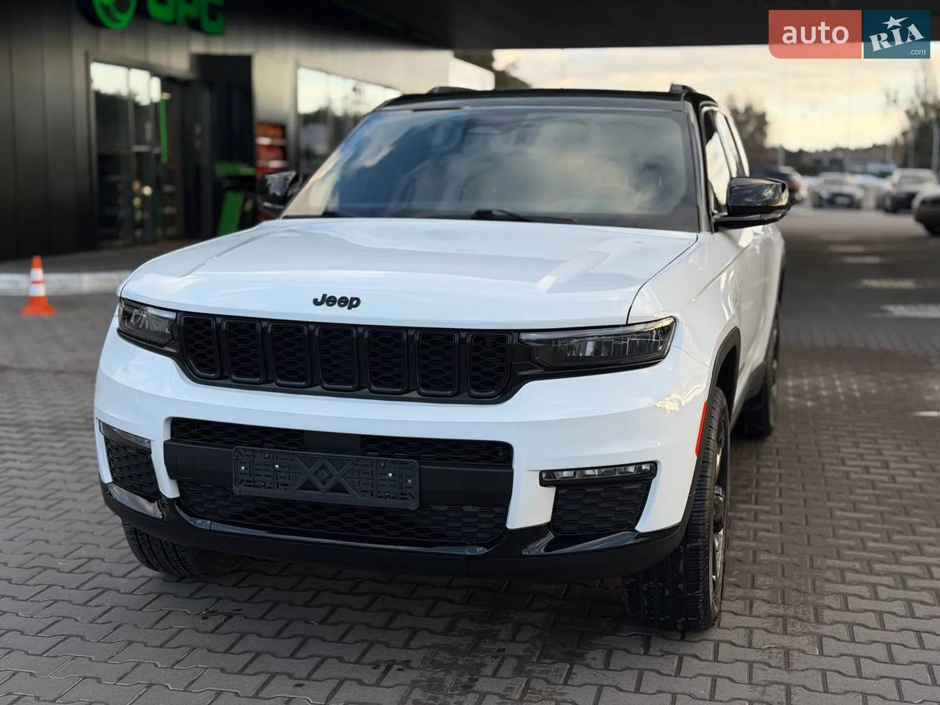 2022 Jeep Grand Cherokee - мініатюра 3