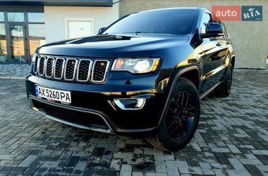 Внедорожник / Кроссовер Jeep Grand Cherokee 2017 в Киеве