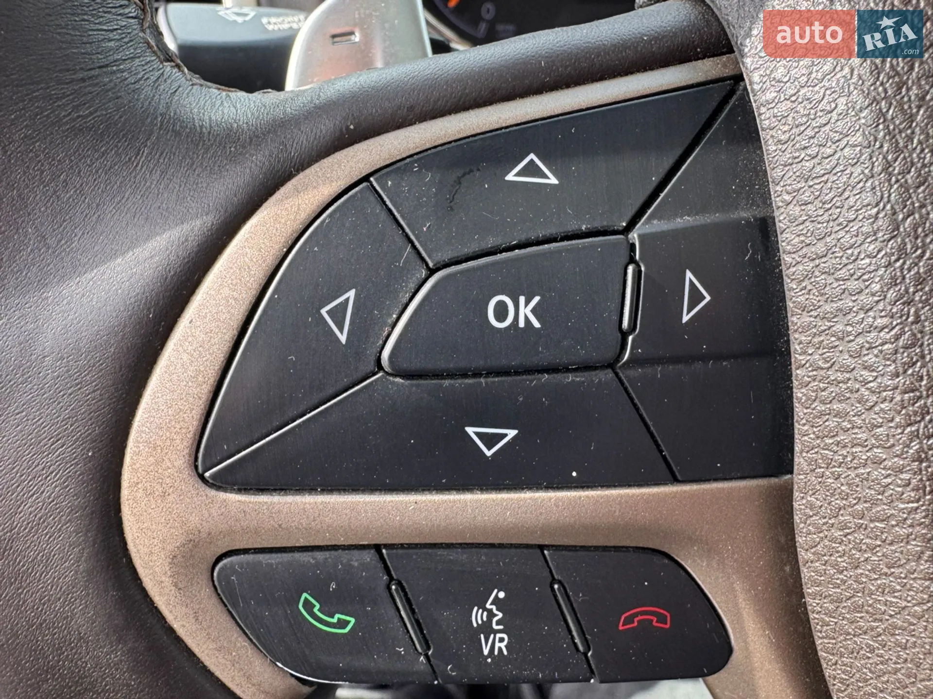 2013 Jeep Grand Cherokee - мініатюра 32