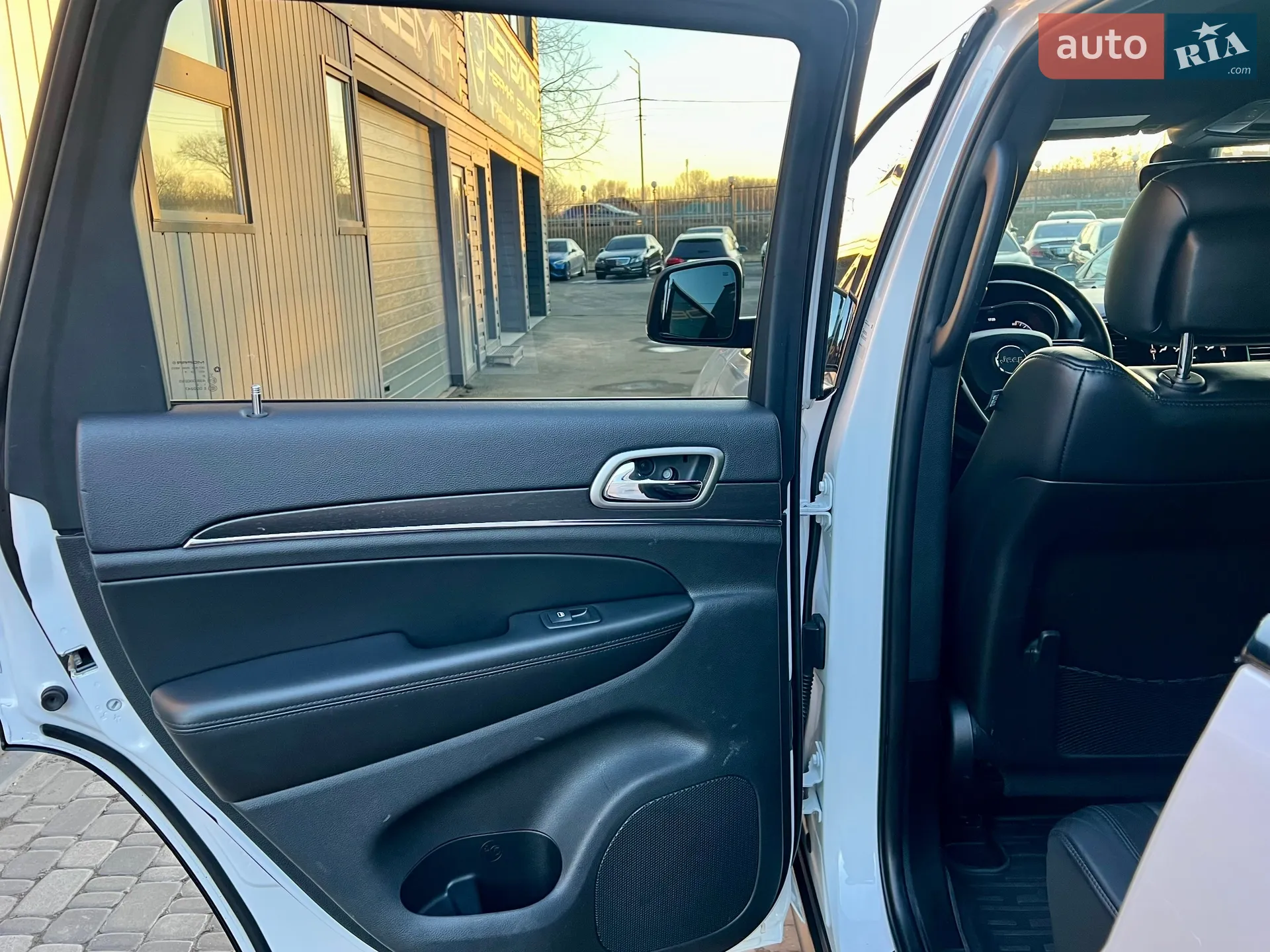 2018 Jeep Grand Cherokee - мініатюра 21