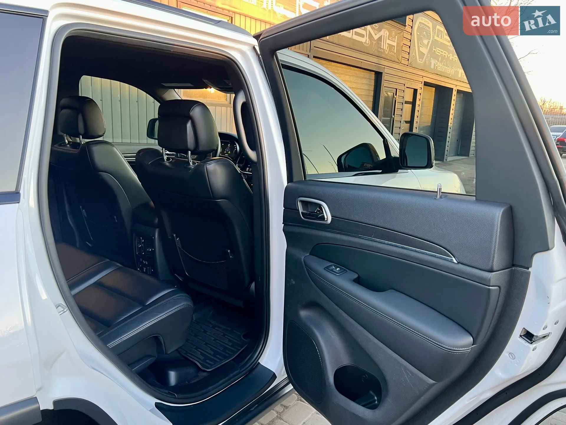 2018 Jeep Grand Cherokee - мініатюра 33