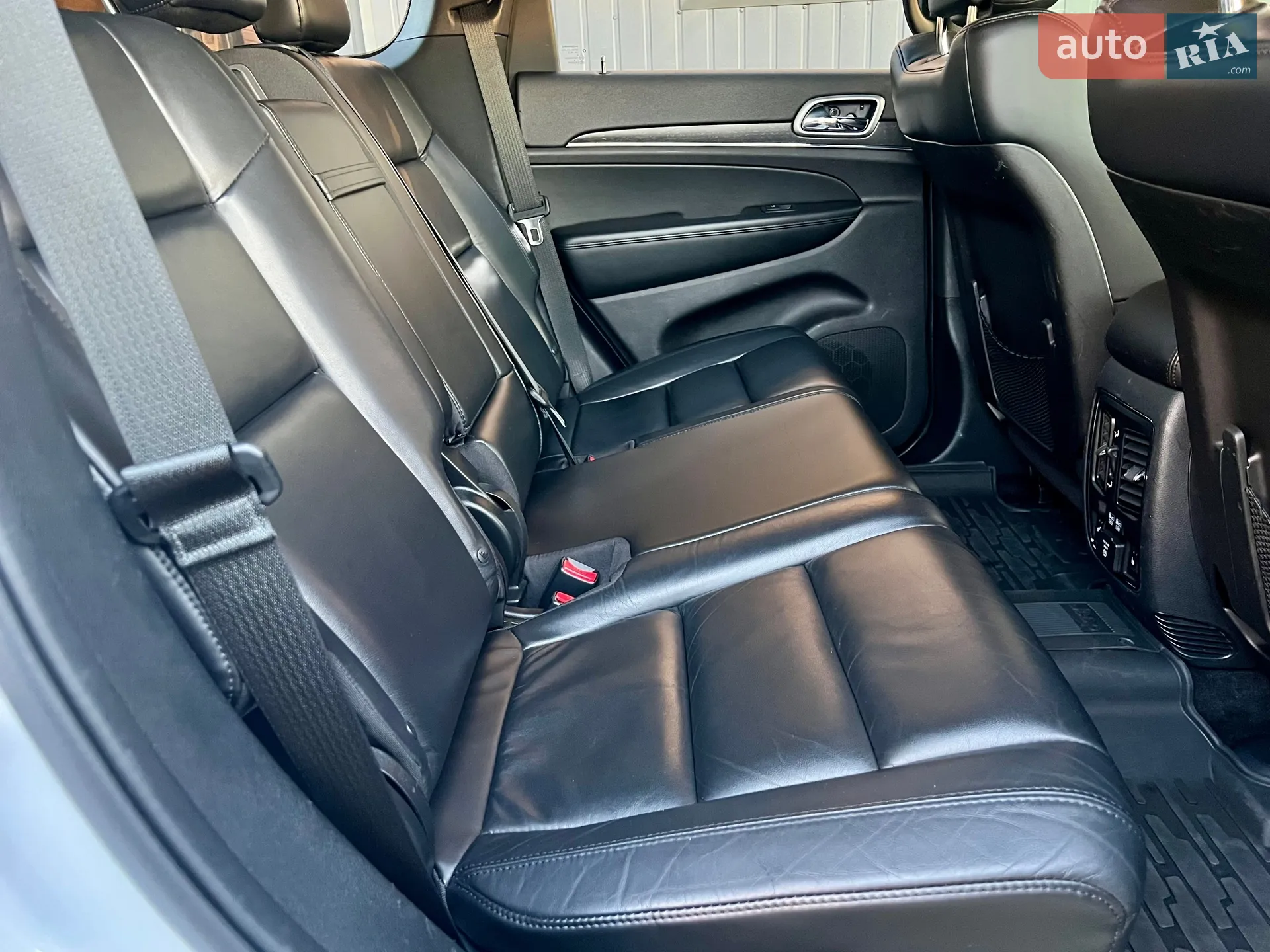 2018 Jeep Grand Cherokee - мініатюра 35