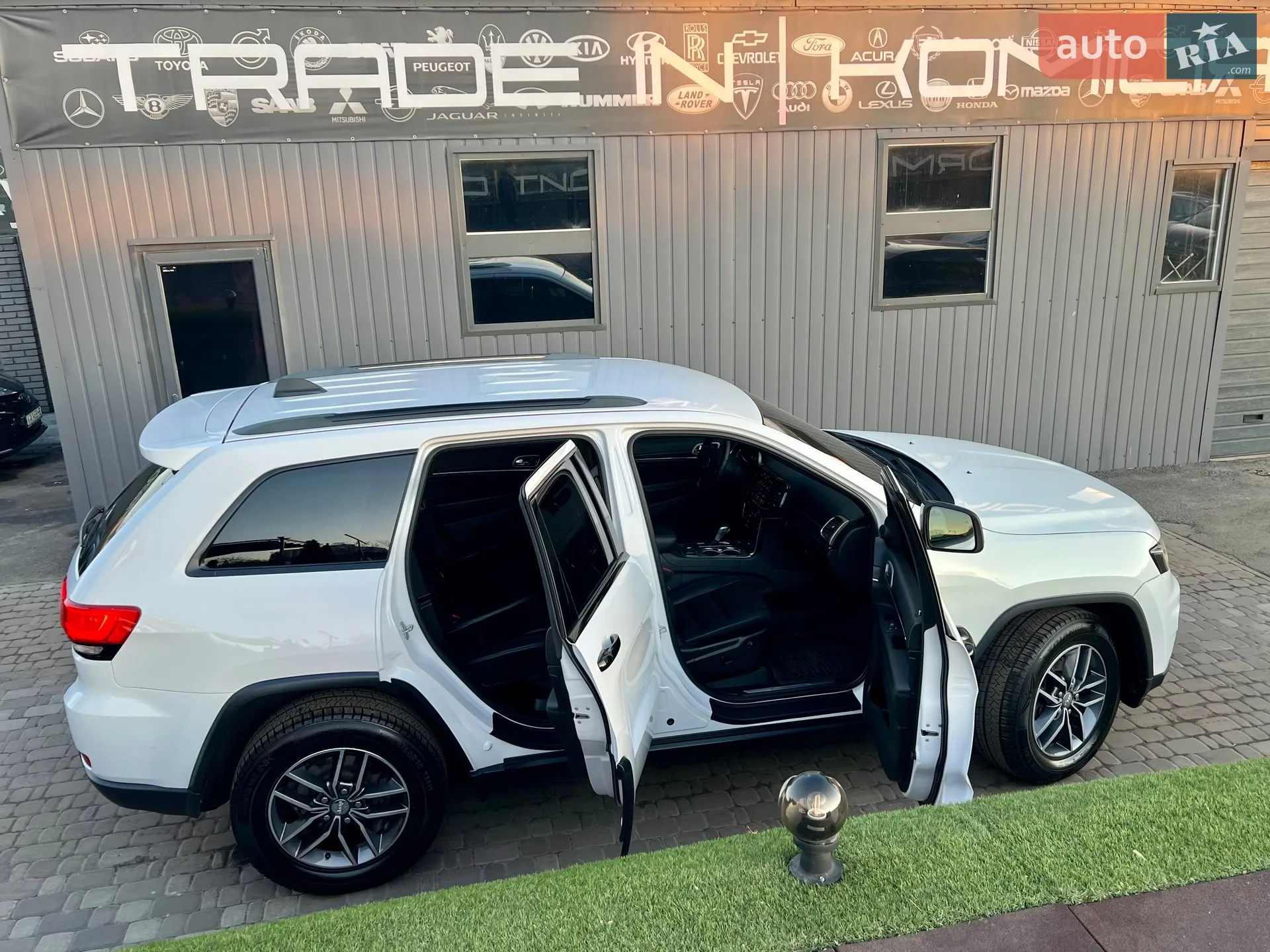 2018 Jeep Grand Cherokee - мініатюра 73