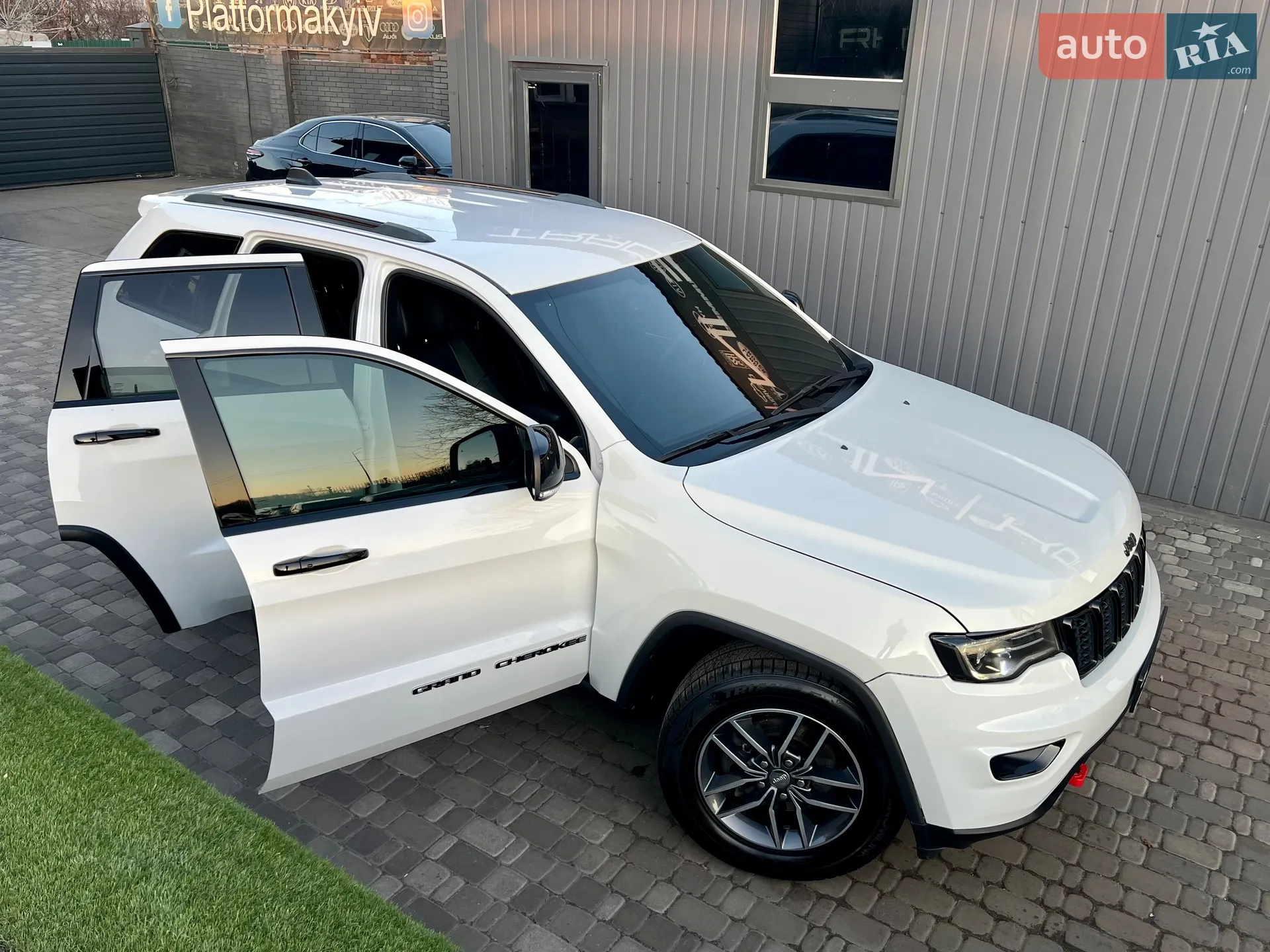 2018 Jeep Grand Cherokee - мініатюра 77