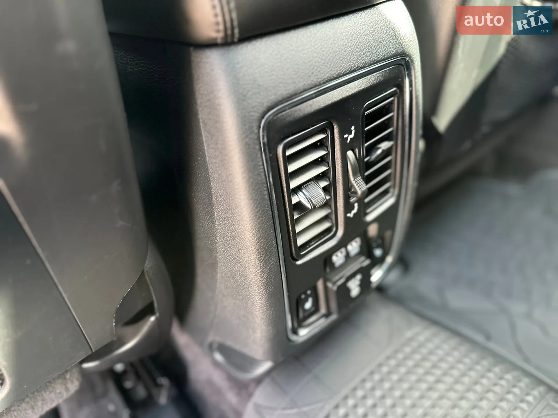 2018 Jeep Grand Cherokee - мініатюра 24