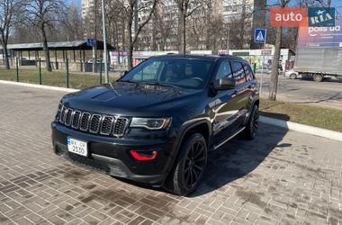 Внедорожник / Кроссовер Jeep Grand Cherokee 2017 в Киеве