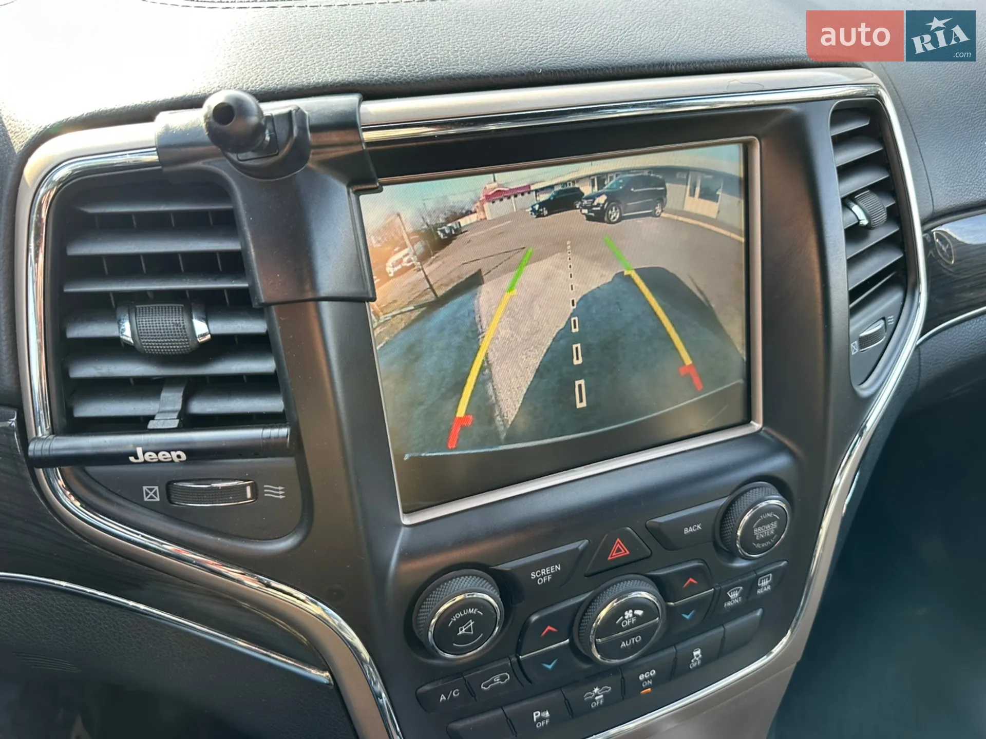 2015 Jeep Grand Cherokee - мініатюра 33