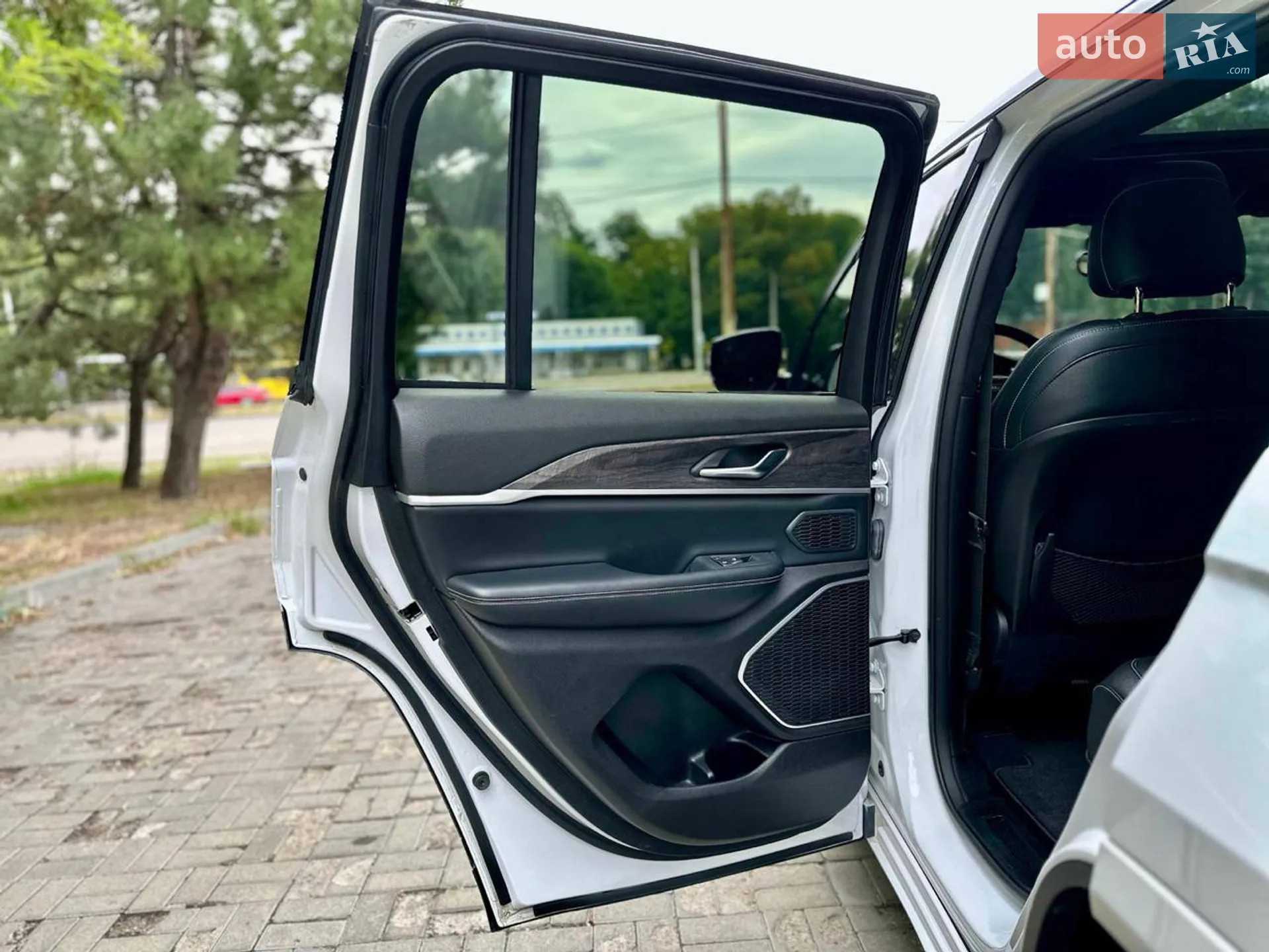 2023 Jeep Grand Cherokee - мініатюра 12