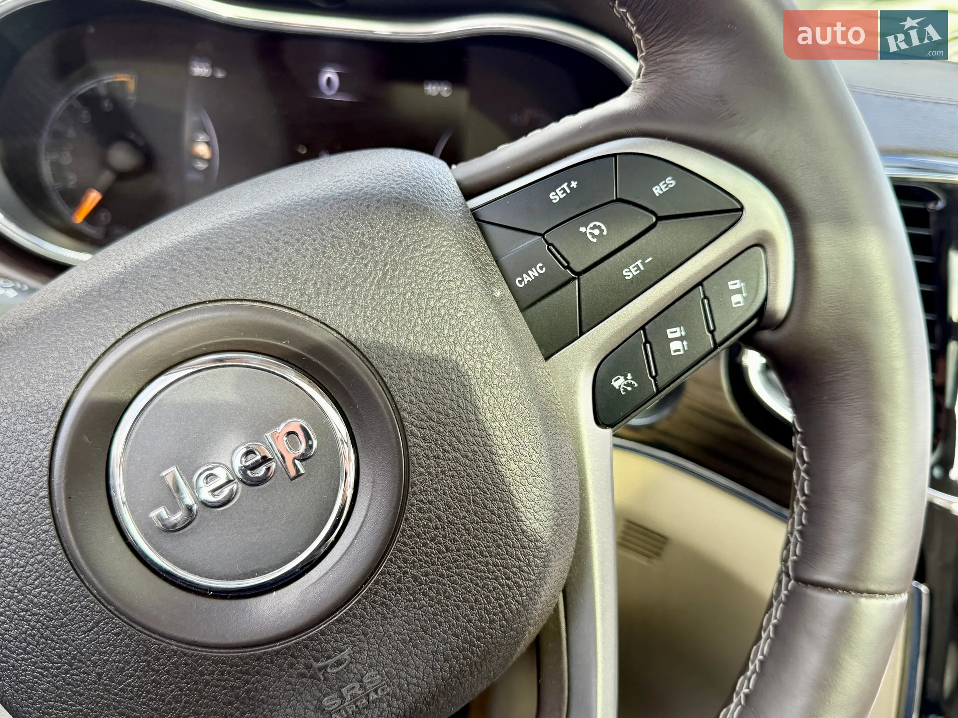 2017 Jeep Grand Cherokee - мініатюра 23