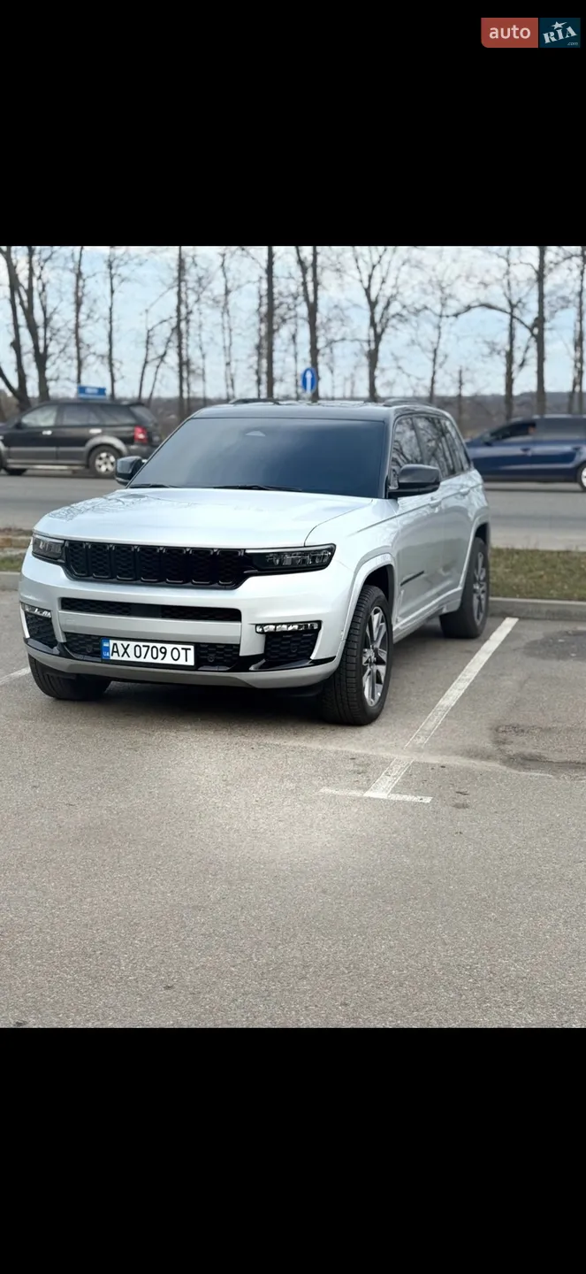 2022 Jeep Grand Cherokee - фото 1
