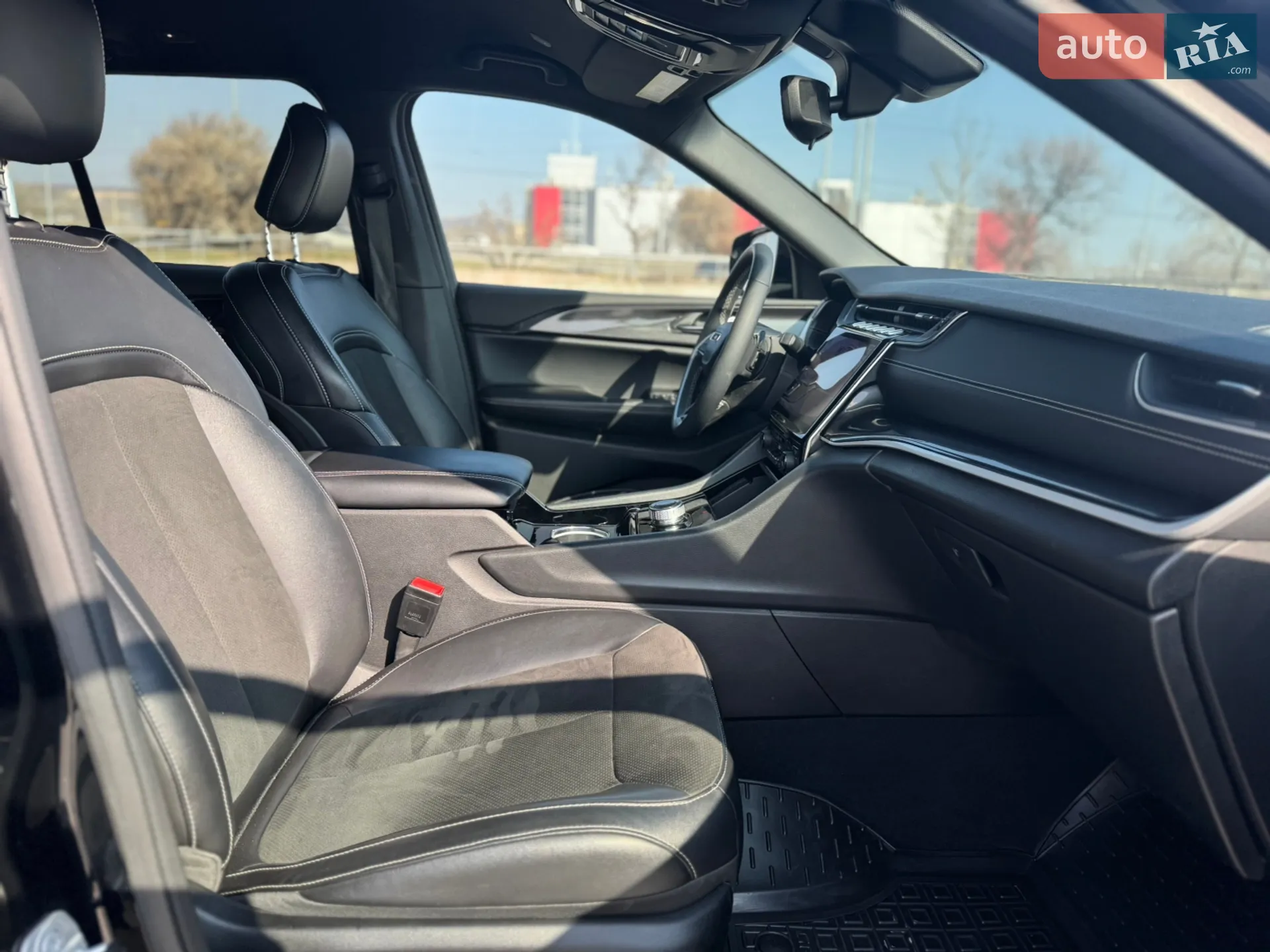 2022 Jeep Grand Cherokee - мініатюра 9