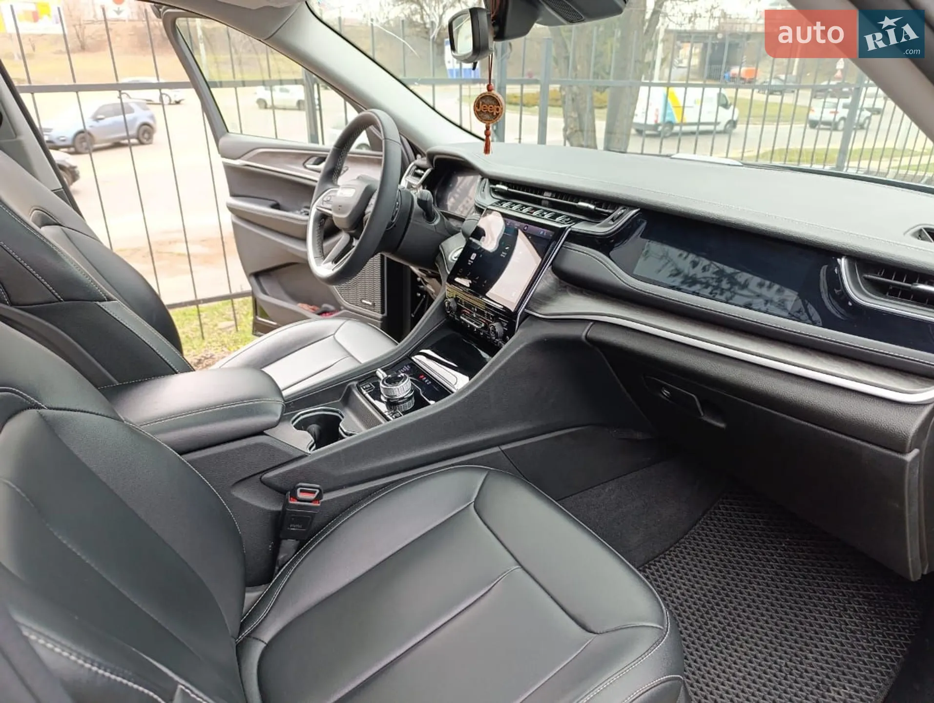 2023 Jeep Grand Cherokee - мініатюра 15