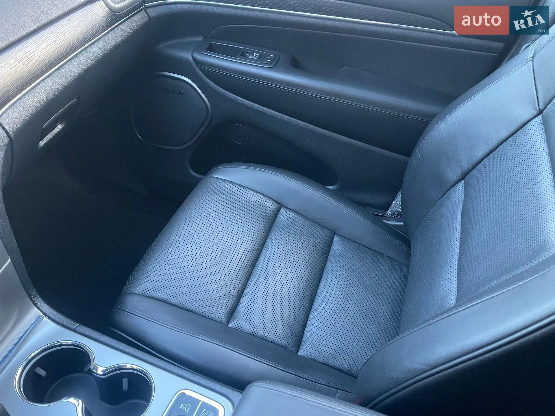 2017 Jeep Grand Cherokee - мініатюра 72