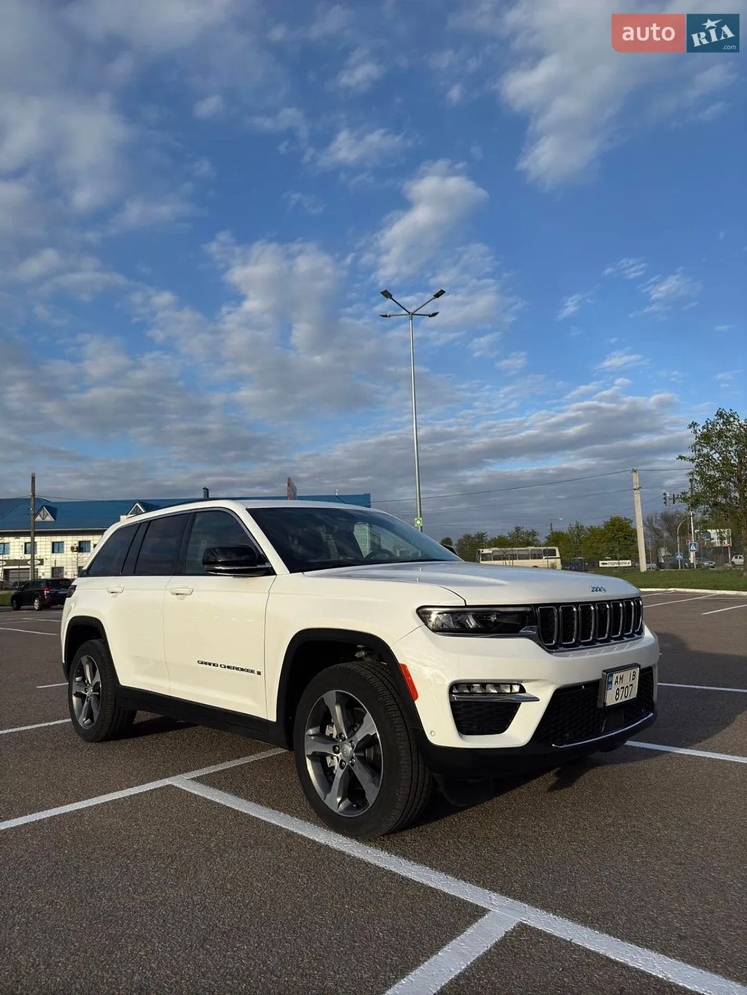 2023 Jeep Grand Cherokee - фото 1