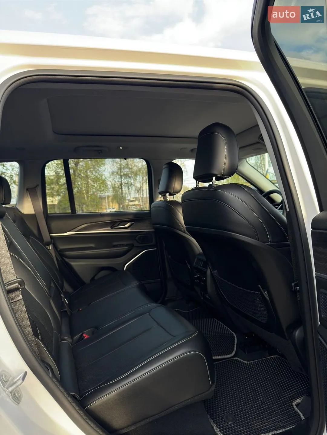 2023 Jeep Grand Cherokee - мініатюра 28