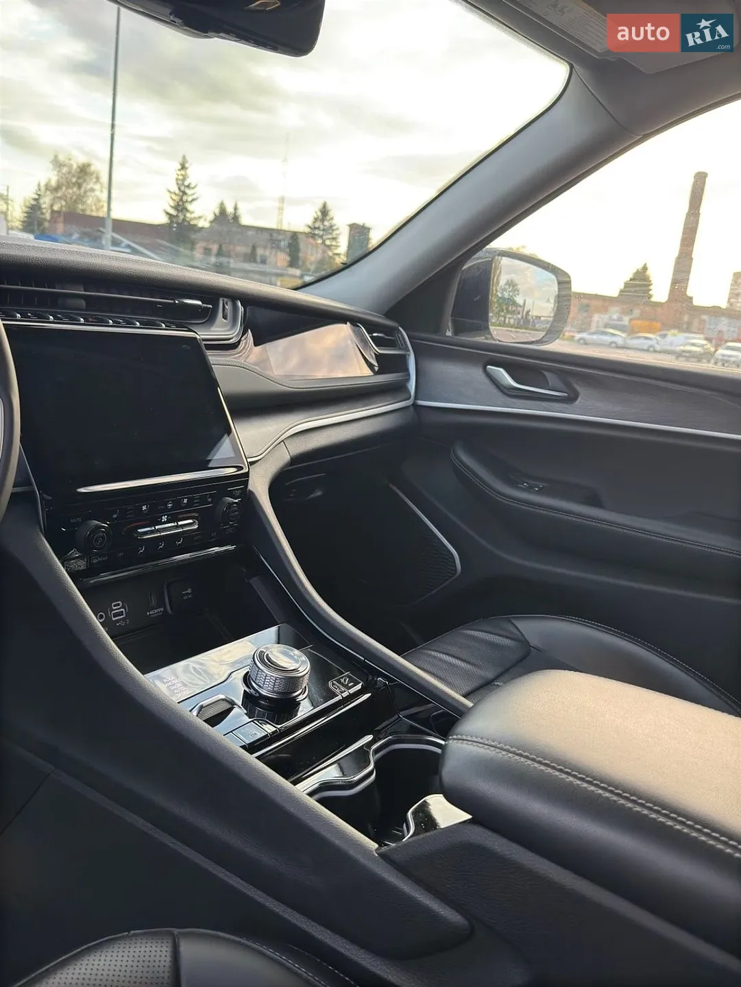 2023 Jeep Grand Cherokee - мініатюра 35