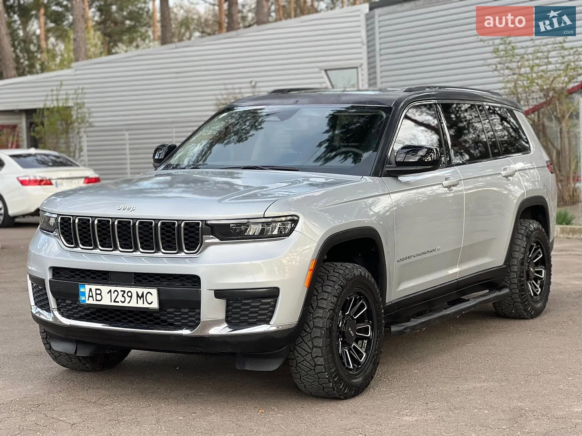 2023 Jeep Grand Cherokee - фото 1