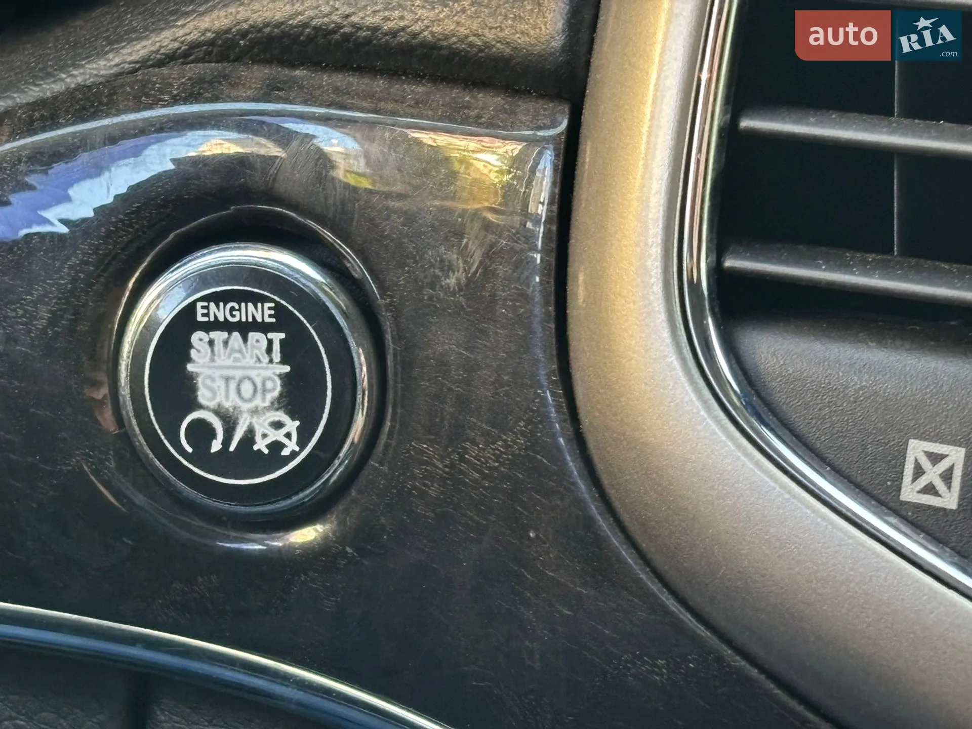 2011 Jeep Grand Cherokee - мініатюра 28