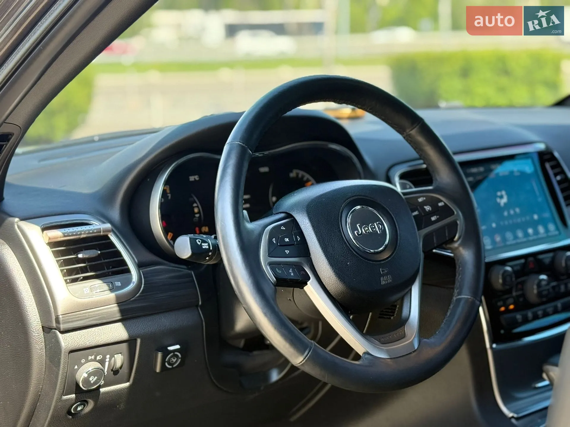 2019 Jeep Grand Cherokee - мініатюра 27