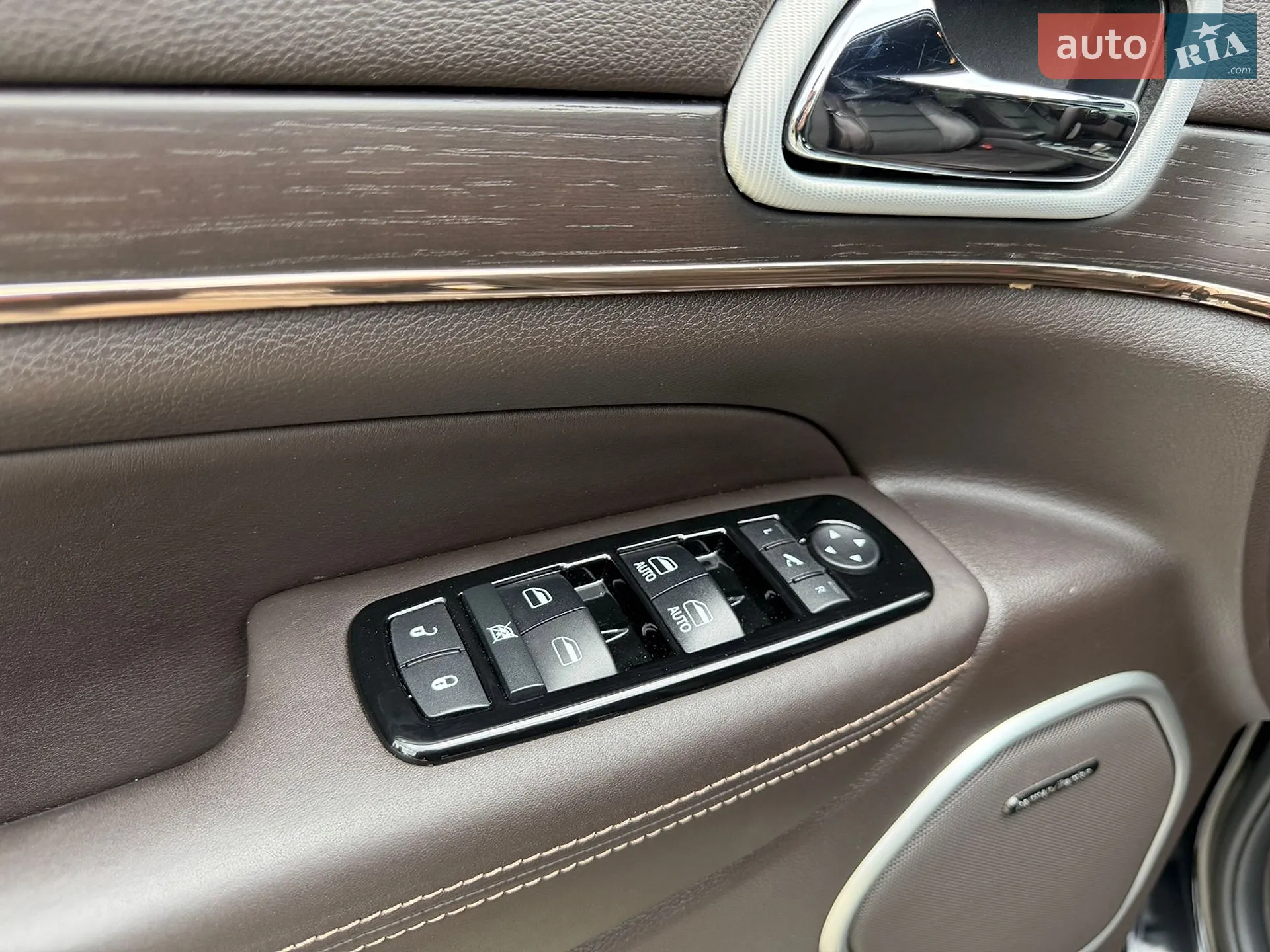 2017 Jeep Grand Cherokee - мініатюра 37