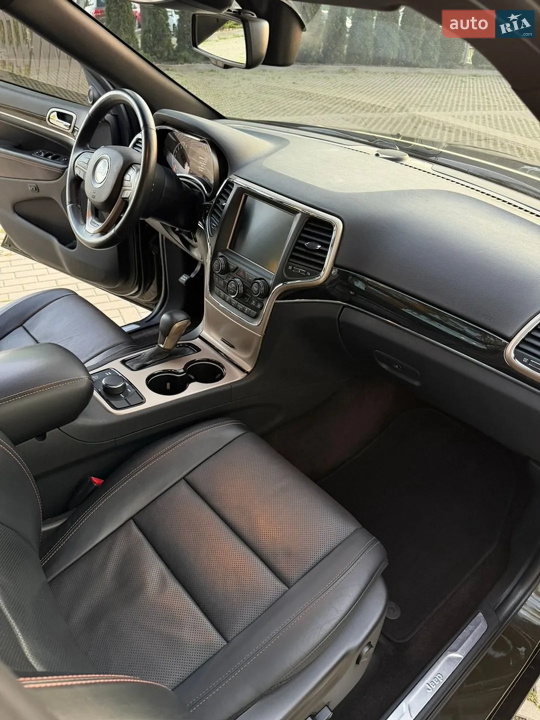 2016 Jeep Grand Cherokee - мініатюра 21