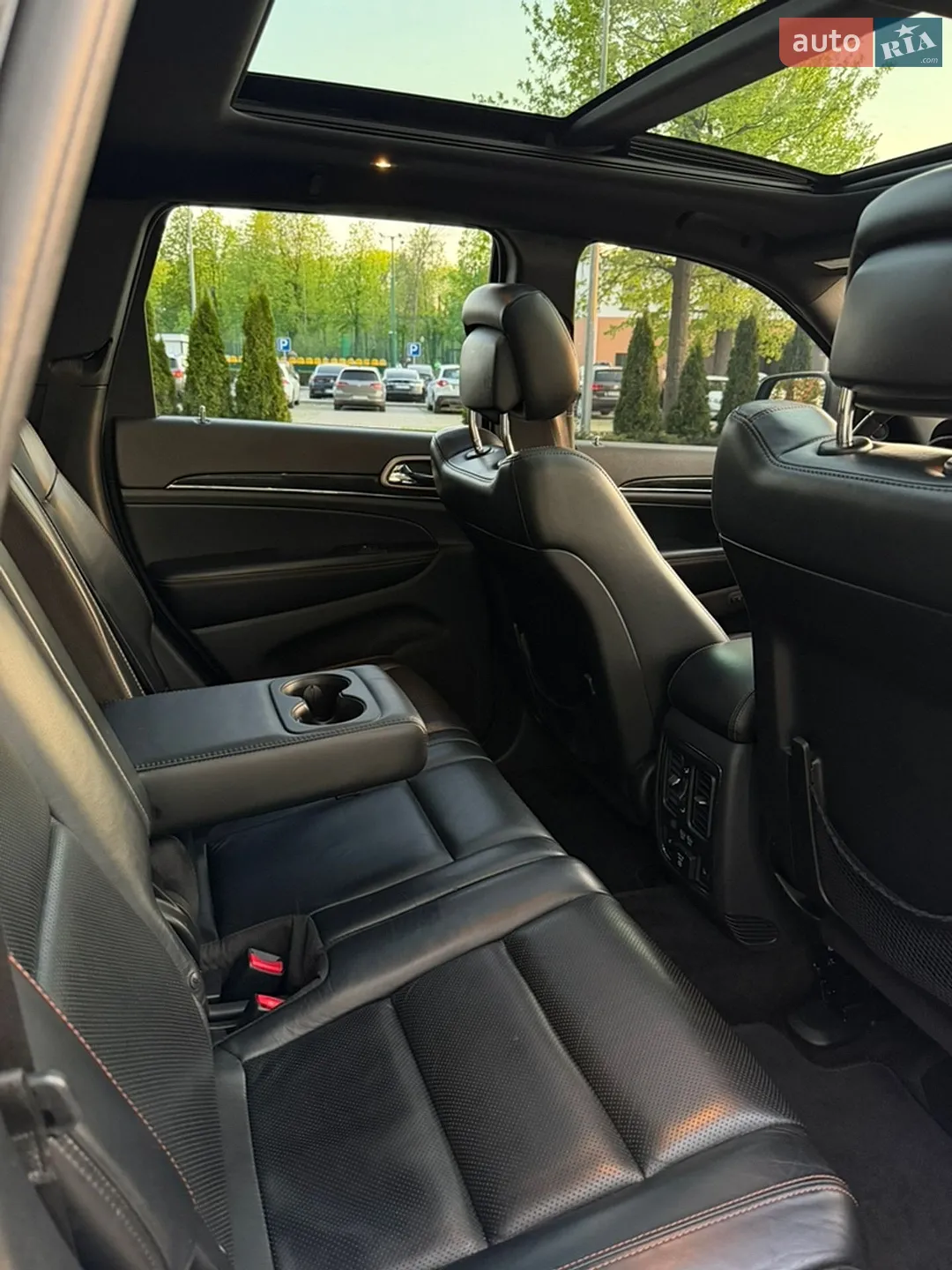 2016 Jeep Grand Cherokee - мініатюра 29