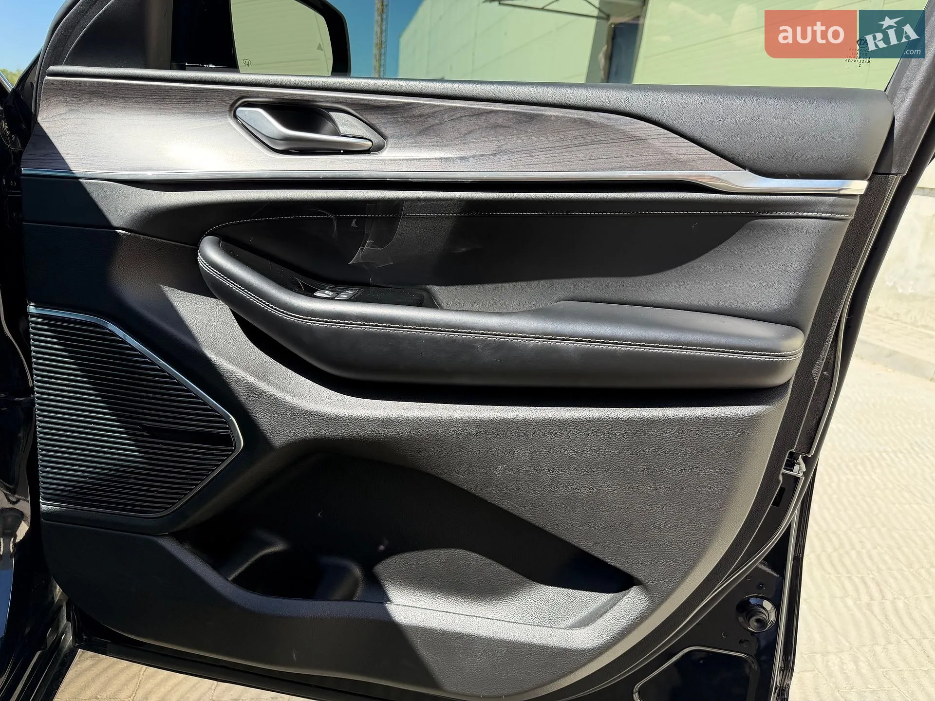 2022 Jeep Grand Cherokee - мініатюра 32