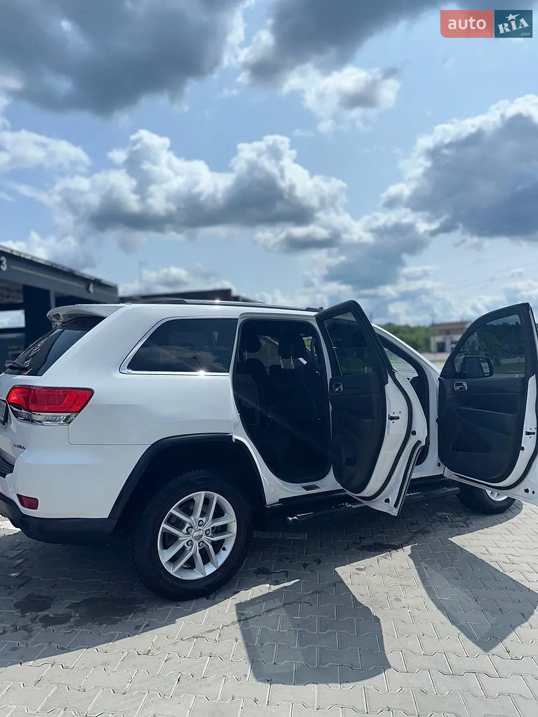 2017 Jeep Grand Cherokee - мініатюра 12