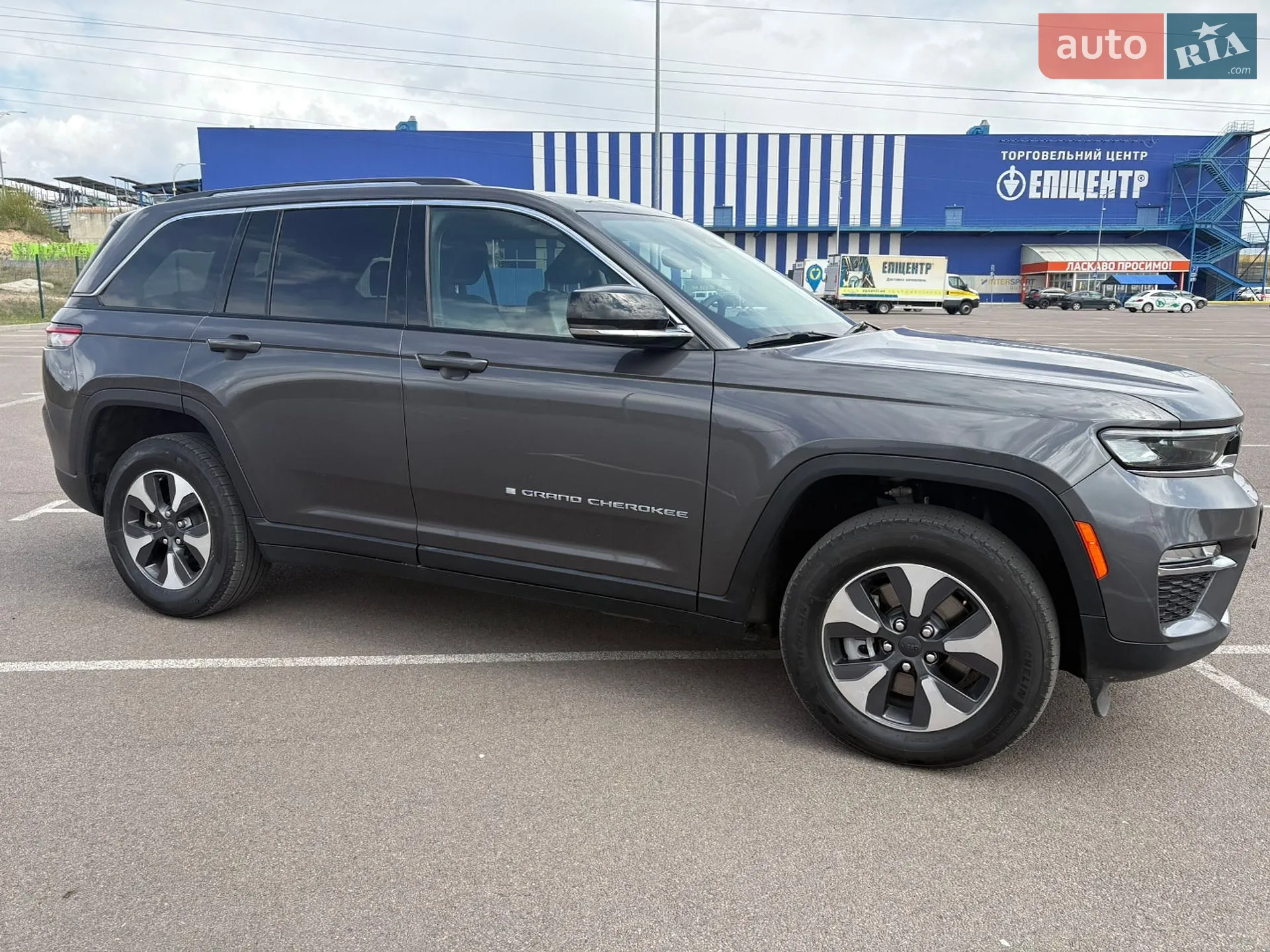 2022 Jeep Grand Cherokee - мініатюра 9