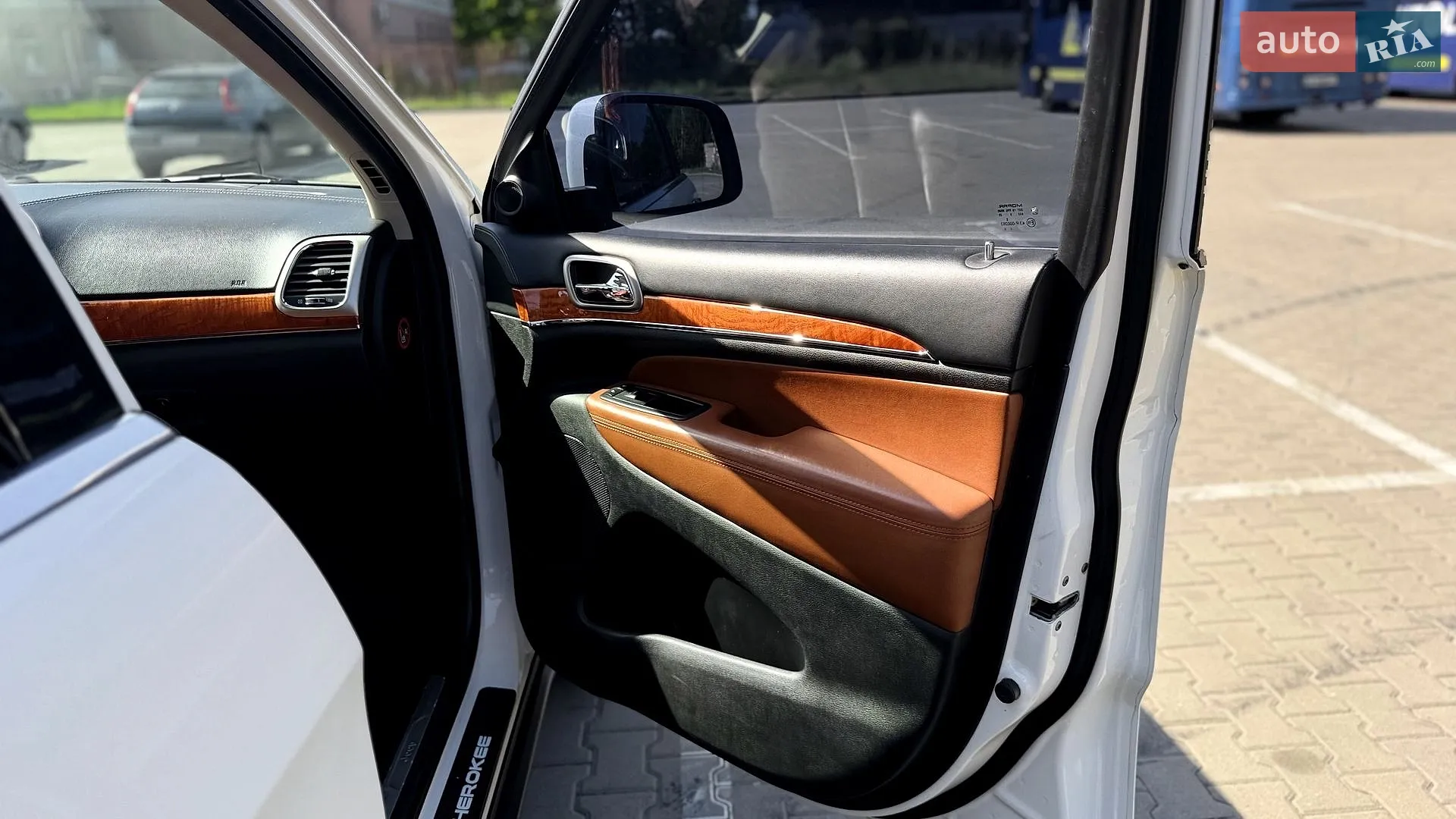2012 Jeep Grand Cherokee - мініатюра 26