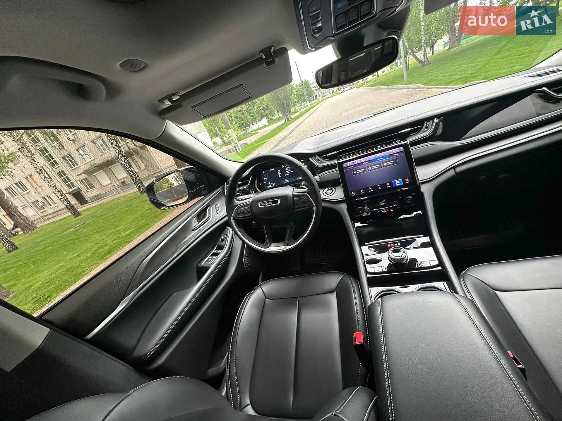 2023 Jeep Grand Cherokee - мініатюра 23