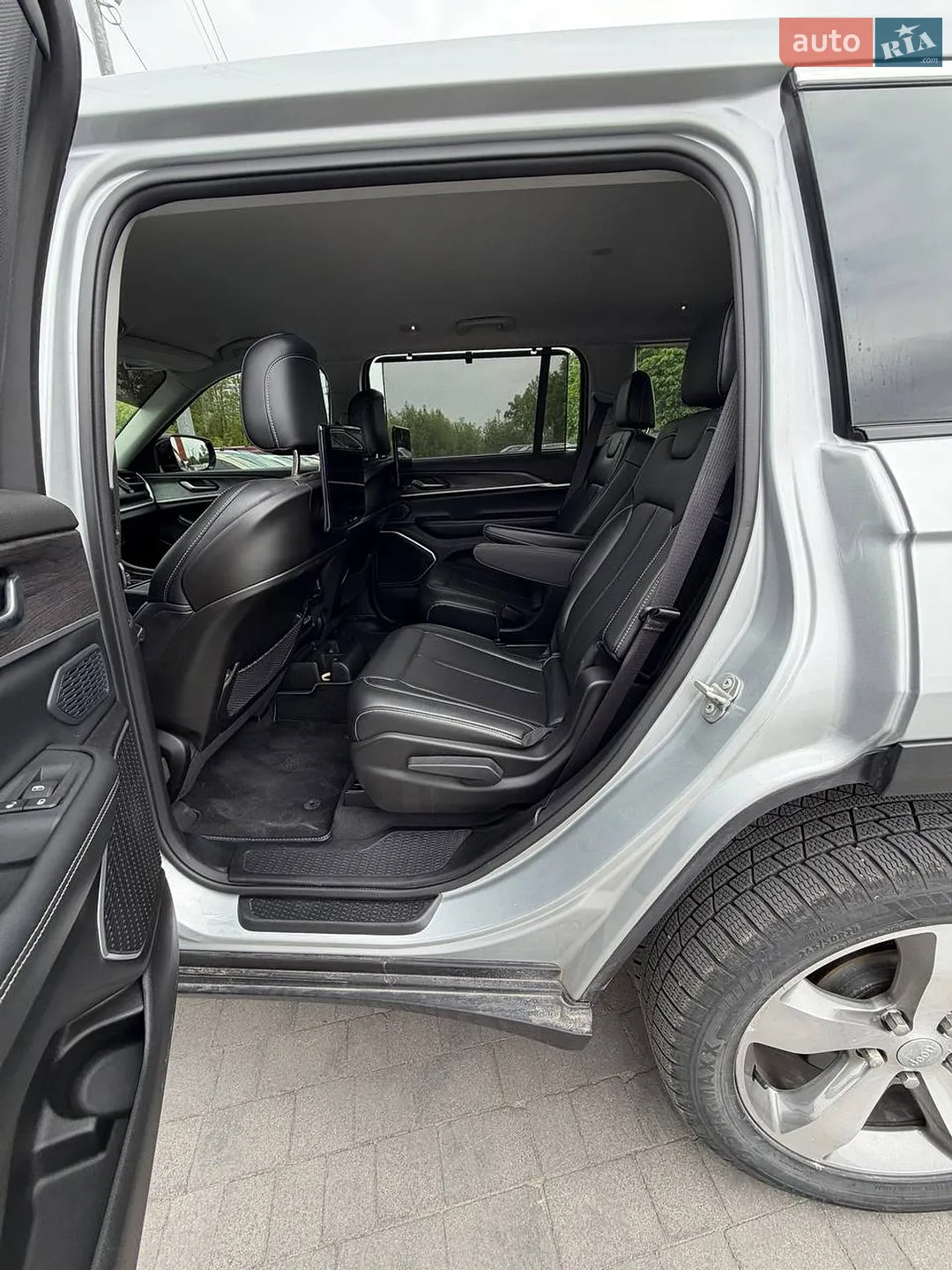 2023 Jeep Grand Cherokee - мініатюра 28