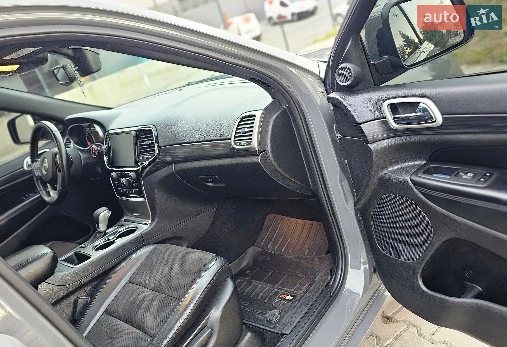 2020 Jeep Grand Cherokee - мініатюра 18