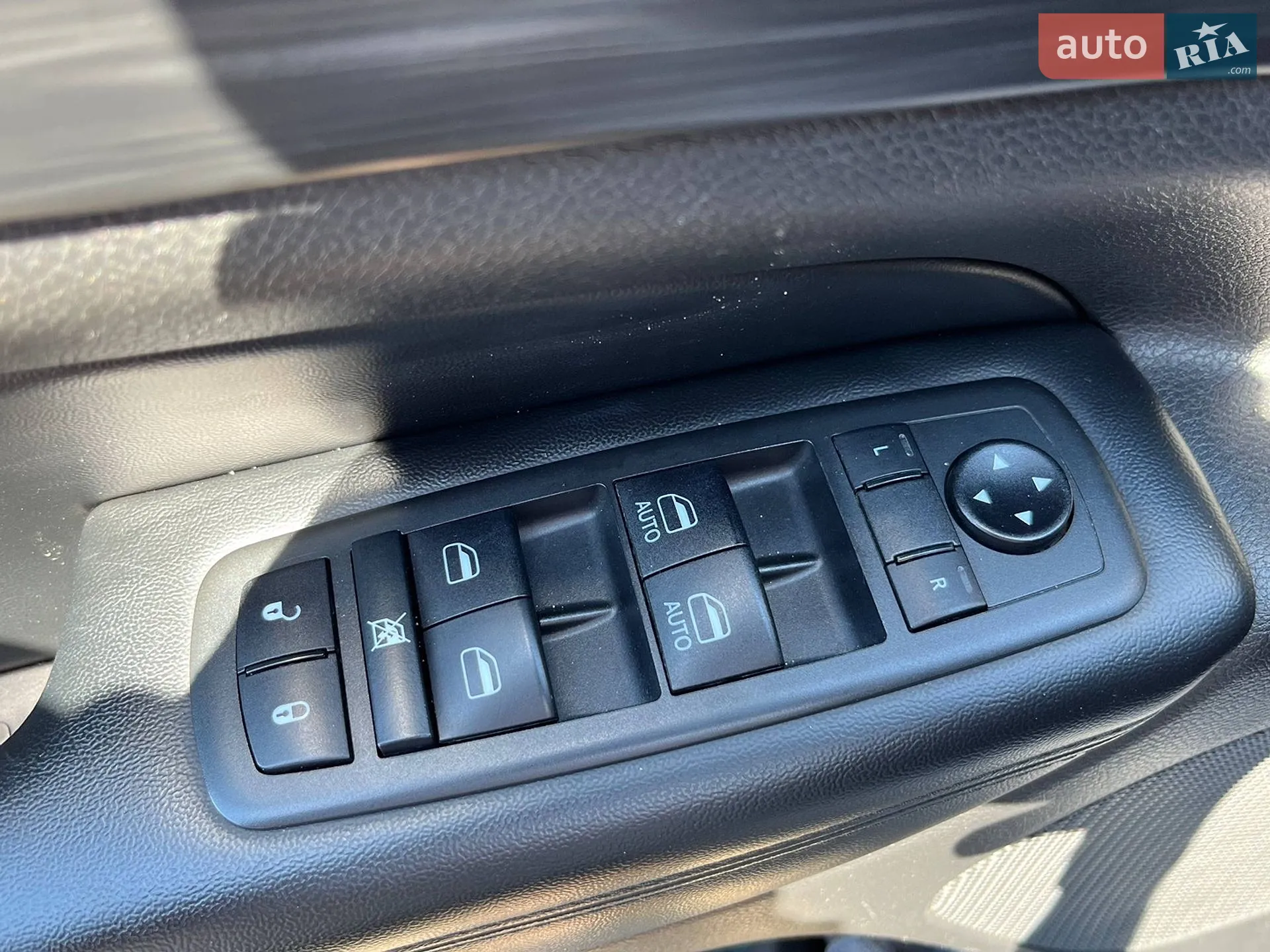 2020 Jeep Grand Cherokee - мініатюра 28