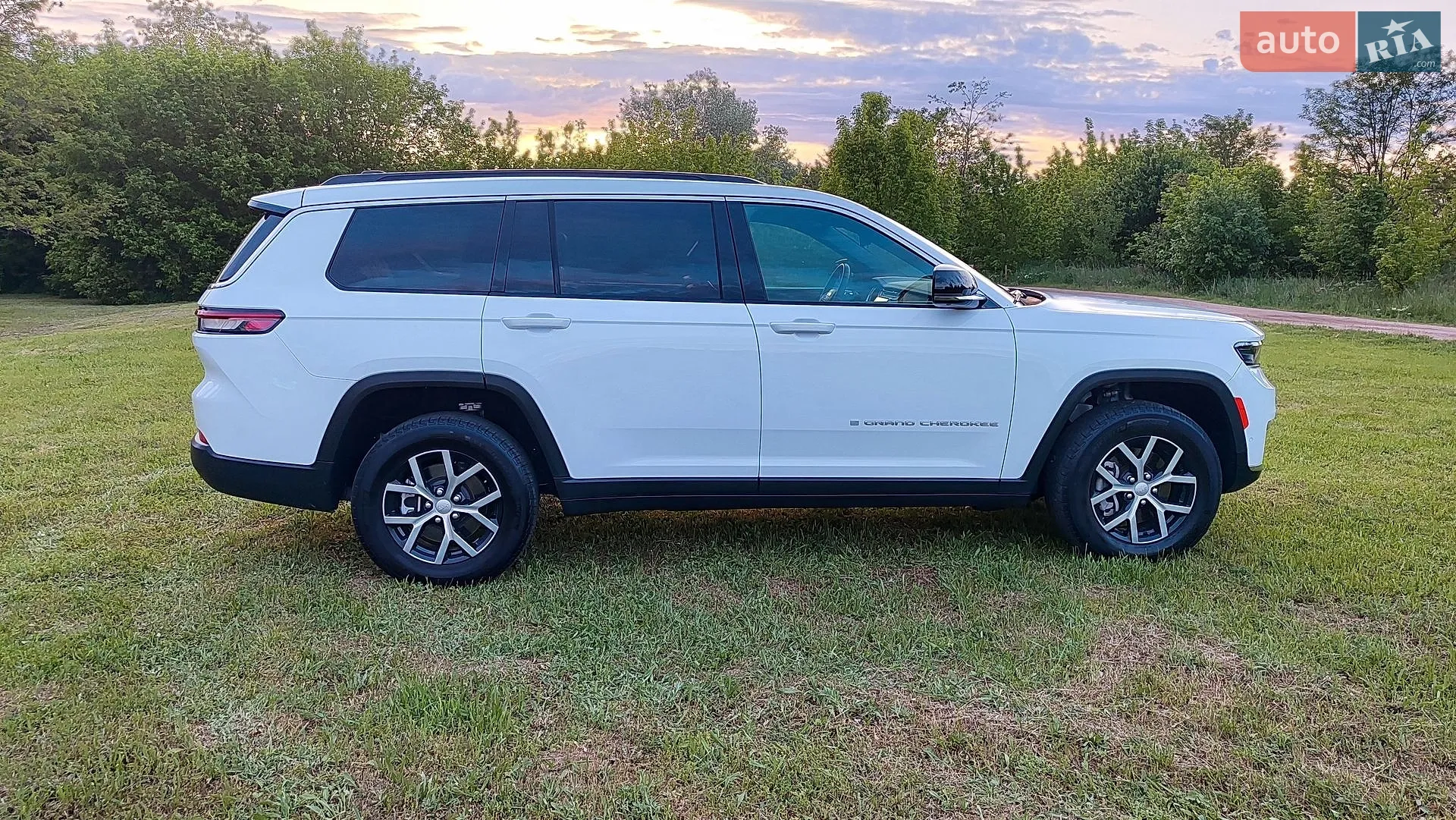 2024 Jeep Grand Cherokee - мініатюра 15